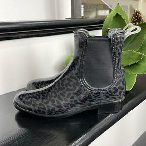 NEW INC rain boots booties slip on animal, print black gray